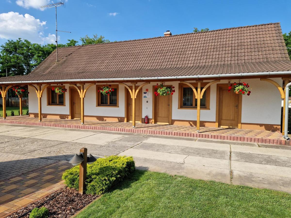 Csalánosi Vendégház Kecskemét Extérieur photo