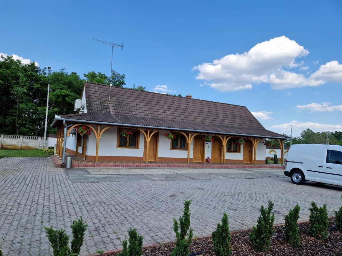 Csalánosi Vendégház Kecskemét Extérieur photo
